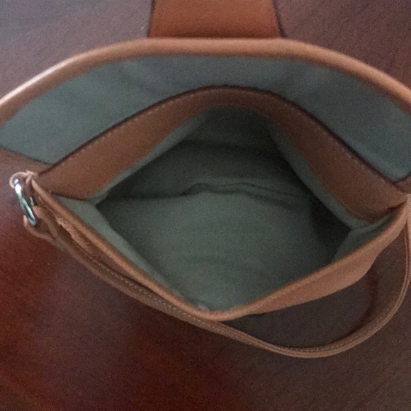 Coach wristlet - Picture 4 of 6